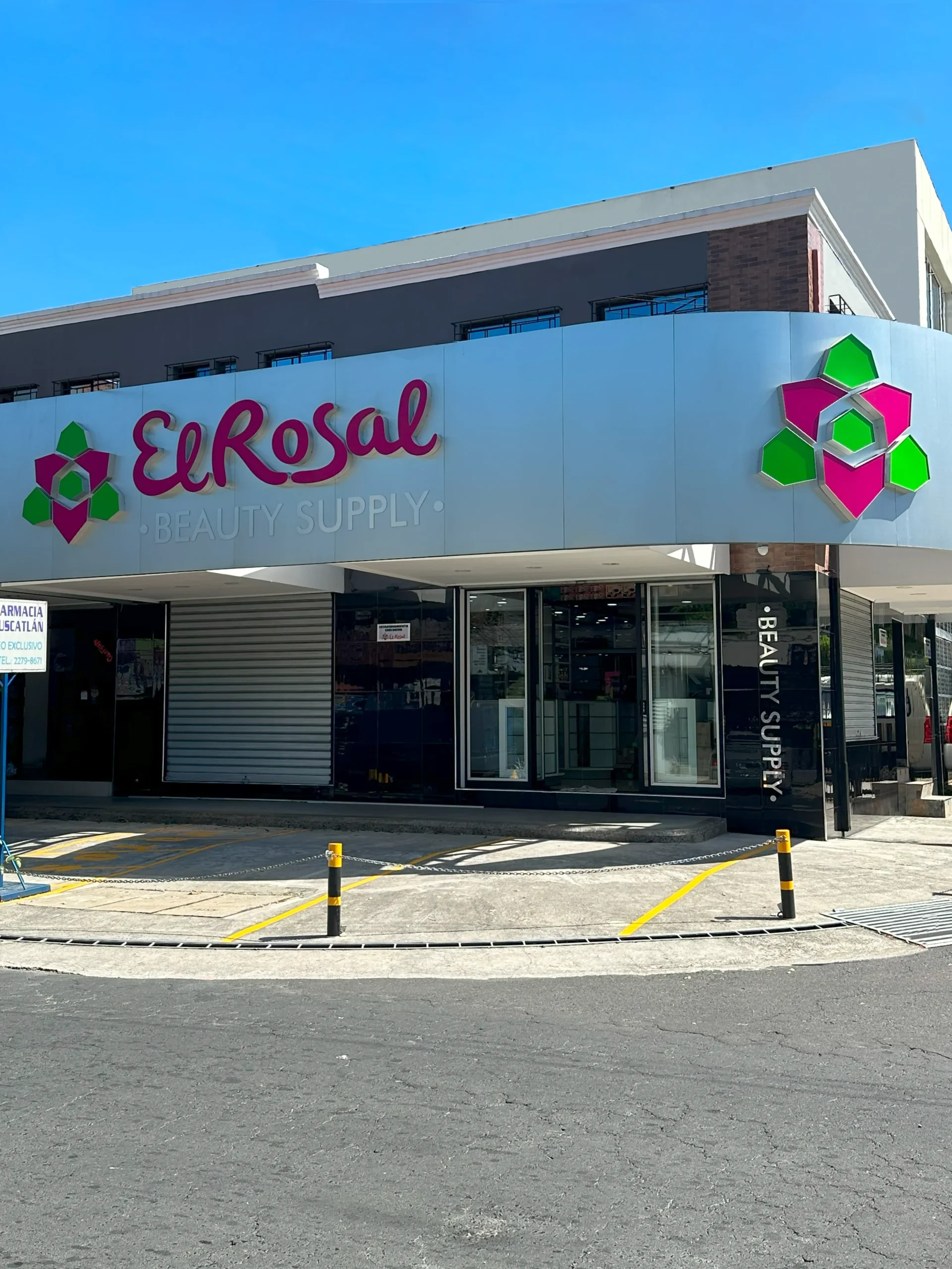 Fachada de El Rosal Beauty Supply — Antiguo Cuscatlán