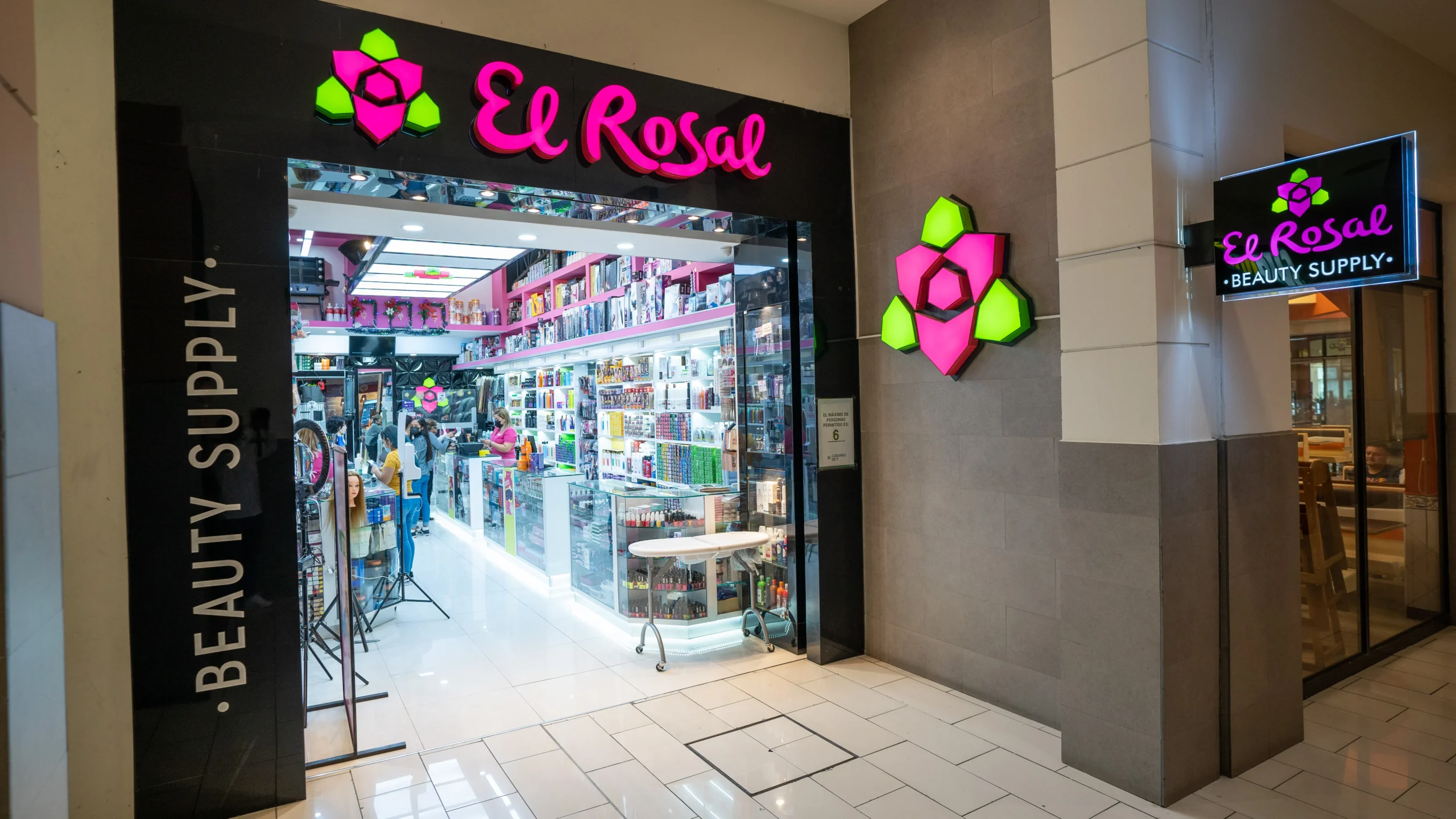 Fachada de El Rosal Beauty Supply — Metrocentro 1.ª Etapa